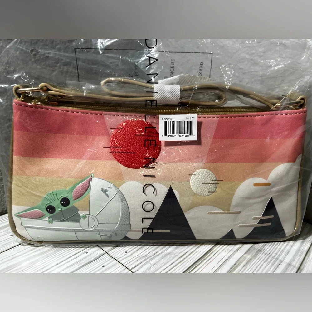 Star Wars x Danielle Nicole The Child Grogu baby yoda Crossbody Bag clutch bag - Picture 14 of 14